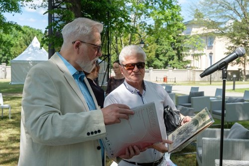 Tomasz Raczek i Krzesimir Dębski na otwarciu Willi Lentza w Szczecinie