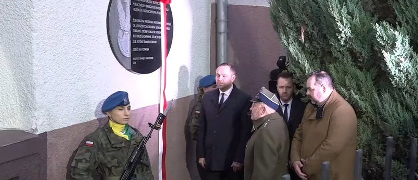 Odsłonięto tablicę upamiętniającą ofiary reżimu komunistycznego
