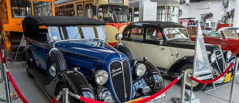 Niedzielny muzealny spacer. Technika i polityka