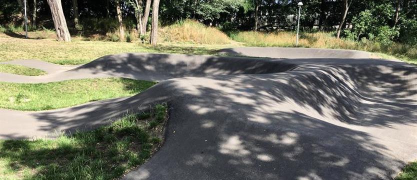 Kto urządzi pumptrack w Wielgowie?