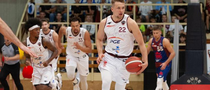 Koszykówka. PGE Spójnia w izolacji