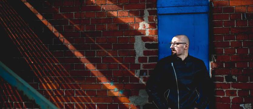 Spotkanie w sieci i w realu. Stelar i jego powieść grozy