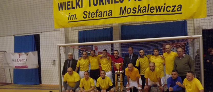 Przyjaciele Gadochy z tarczą