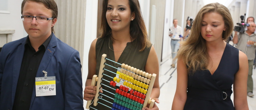 Politycy do liczydeł !