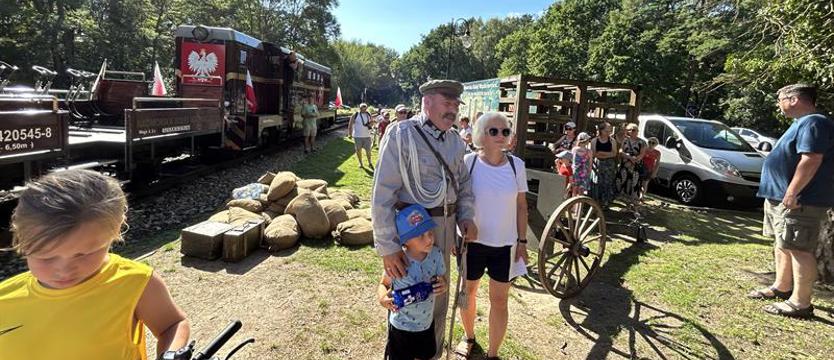 Na stacji w Pogorzelicy: Bolszewika goń! 