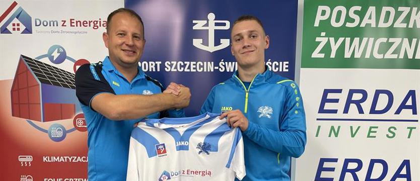 Piłka nożna. Świt z Dziąbkiem