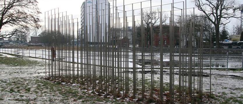 Spór o instalację artystyczną w Kołobrzegu. Będzie ugoda?