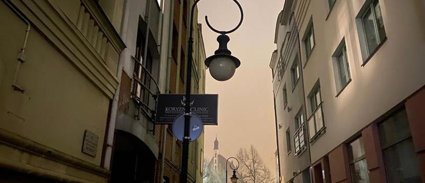 Ciemno w części Podzamcza. Kiedy zaświecą latarnie?