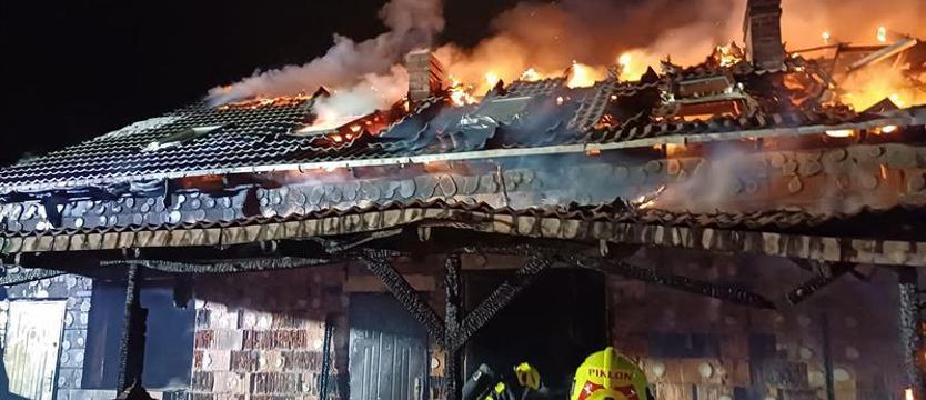 Pożar domku letniskowego nad morzem. Wewnątrz było zwęglone ciało