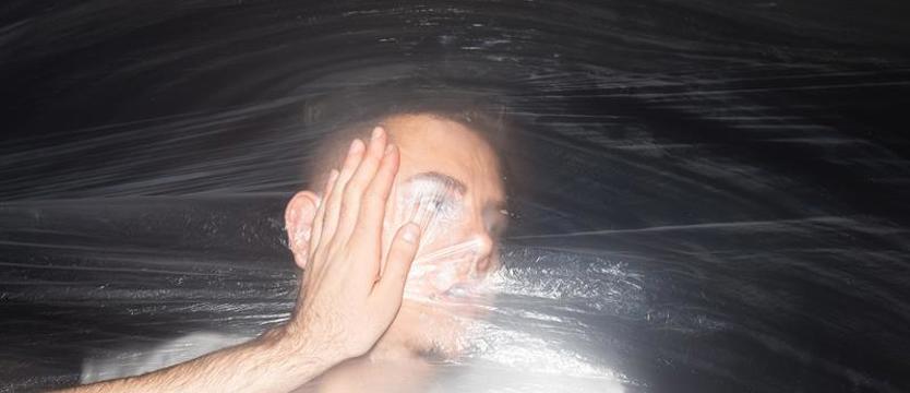 Muzyk, fotograf, tekściarz, reżyser, fryzjer.... Nie jestem zupą pomidorową, żeby każdy mnie lubił