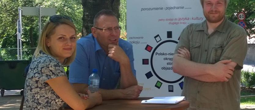 Okrągły stół w podróży