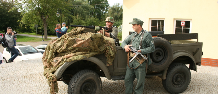 Powstanie warszawskie na dworcach kolejki