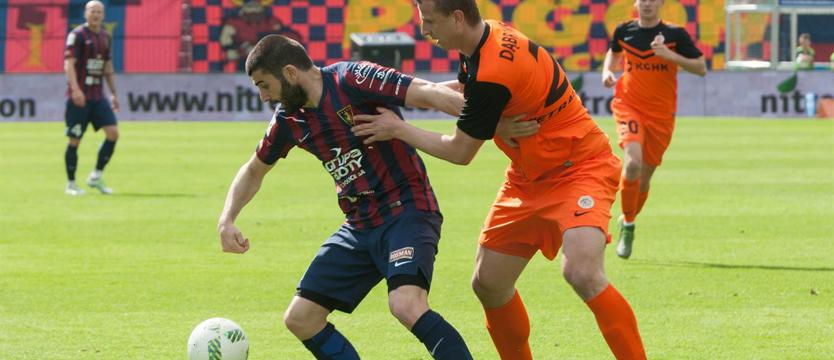 Piłka nożna. Dąbrowski nie zagra z Pogonią