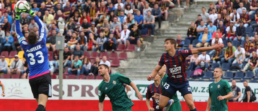 Piłka nożna. Remis ze Śląskiem (FILM, GALERIA)