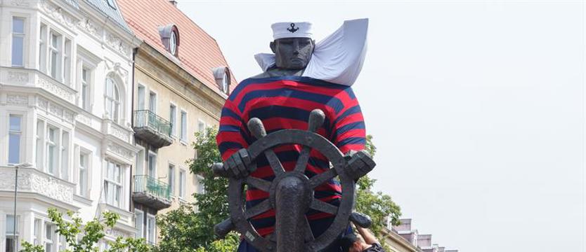 Marynarz ubrany, Regaty Bałtyckie trwają