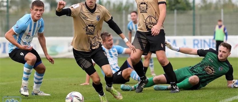 Piłka nożna. Remis w III-ligowych derbach