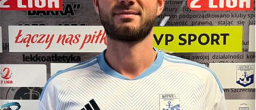 Piłka nożna. Dampc w Kotwicy, Rzeźniczak na aucie