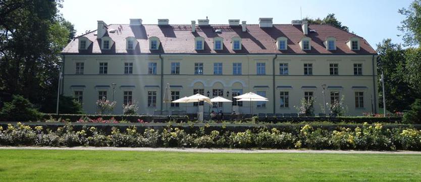 Człowiek radziecki w ogrodzie... Przelewice – zapomniana perełka