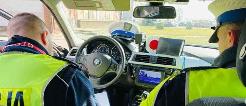 Zatrzymanie w Dobrzanach. Sądowe zakazy ma za nic