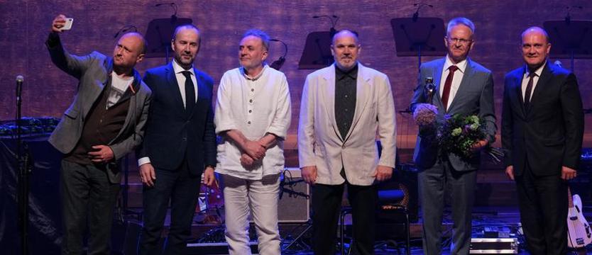 Nagrody artystyczne przyznane. 90 tysięcy złotych dla ludzi kultury