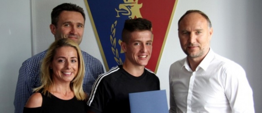 Piłka nożna. Rajd Maćkowiaka na wagę wygranej (FILM)