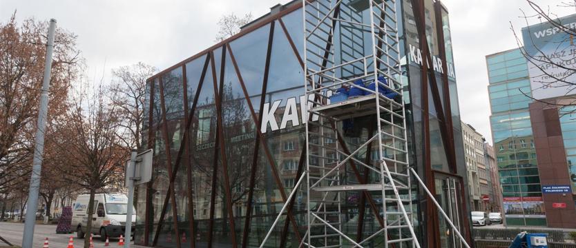 Centrum ze szkła i stali