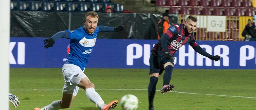 Piłka nożna. Delew piłkarzem listopada