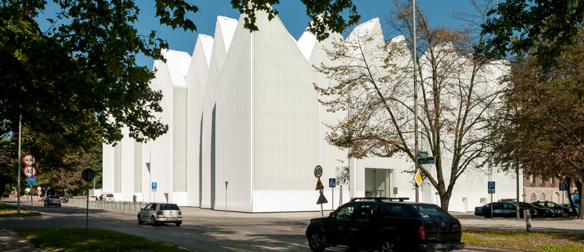 Zagłosuj na górę lodową