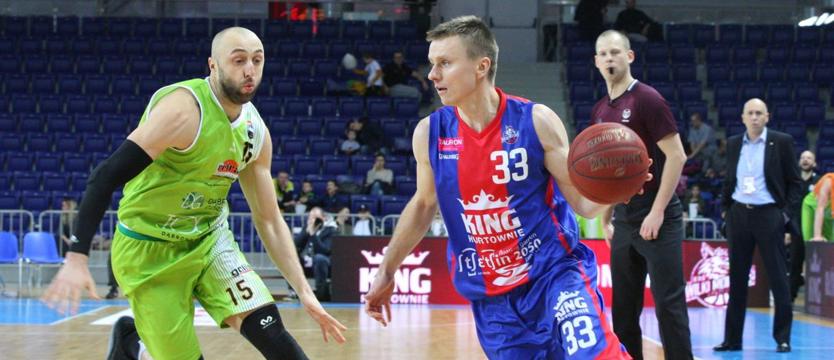 Koszykówka. King wygrywa i pomaga