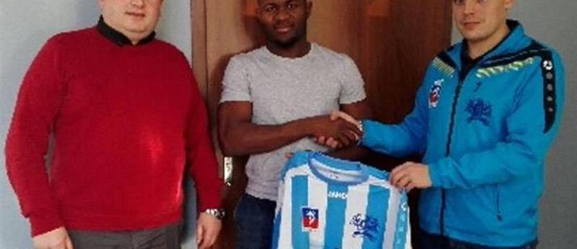 Piłka nożna. Nwaogu w Świcie