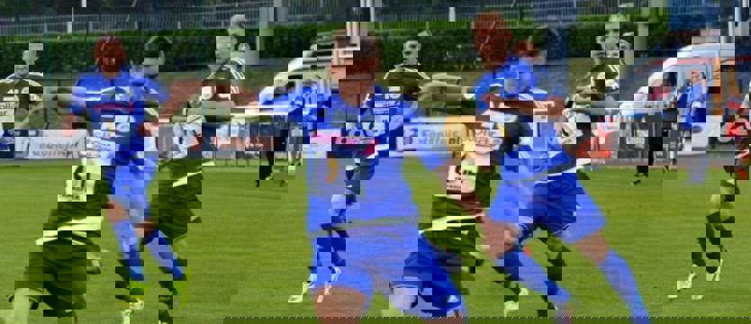 Piłka nożna. Pogoń chce kupić Kądziora