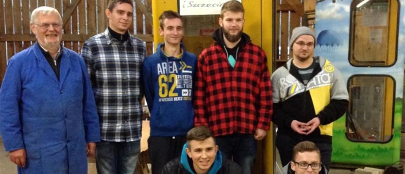 Z budki będzie biblioteka