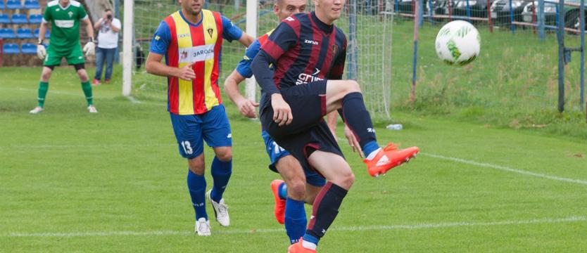 Piłka nożna. Listkowski zagrał pół godziny