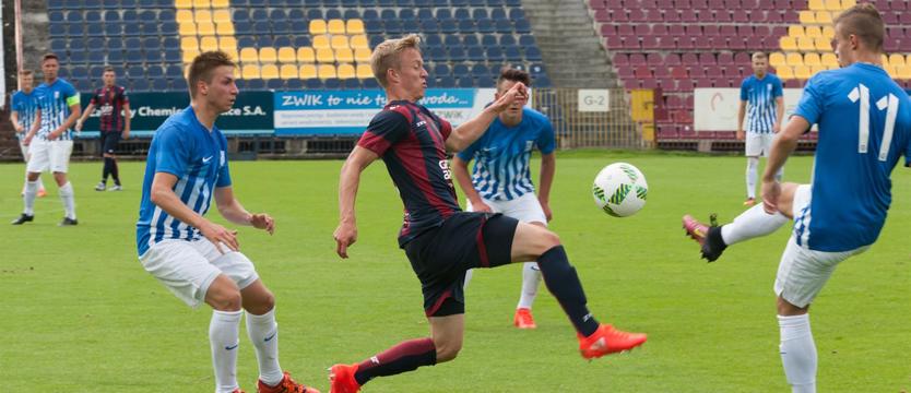 Piłka nożna. Kwadrans Pedy w sparringu