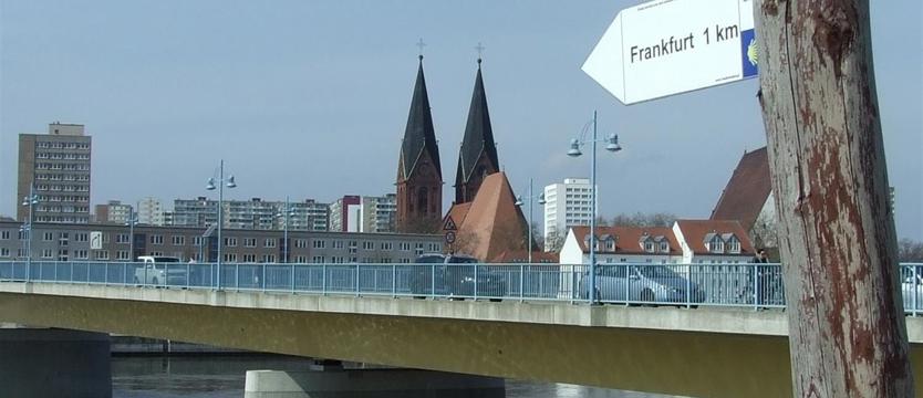 O granicach na granicy