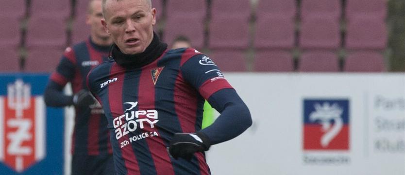 Piłka nożna. Matras na nie swojej pozycji