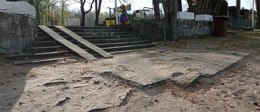 Kąpielisko (nie) czeka? Można skręcić kostkę