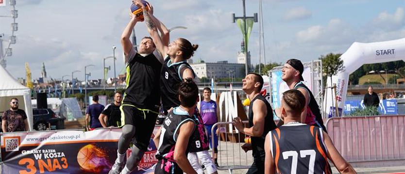 Koszykówka. Górą Resko i Chicago Ból