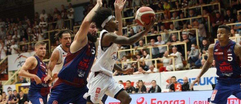 Koszykówka. Derby po dogrywce dla Kinga