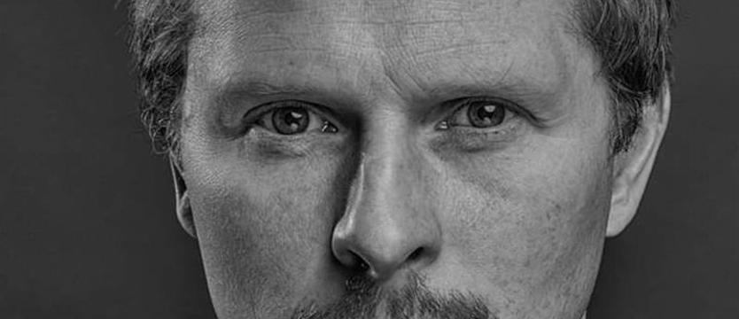 Bursztynowy laureat w salonie poezji. Wirtualna odsłona popularnego cyklu