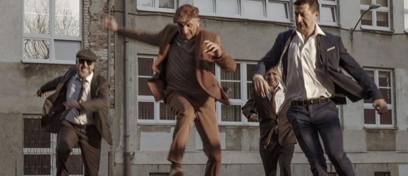 Ile daje pół promila. Adaptacja filmu z Teatrze Współczesnym