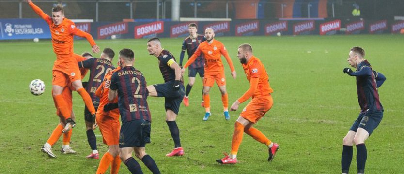 Piłka nożna. Pogoń rozpoczyna przygotowania do rundy wiosennej