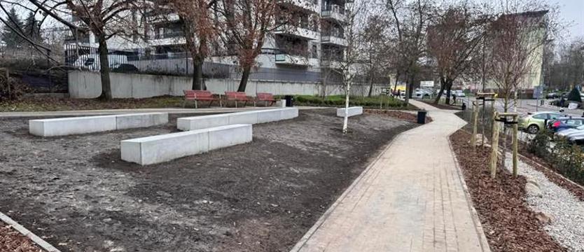 Nowy skwer na Niebuszewie. Jest gdzie odpocząć