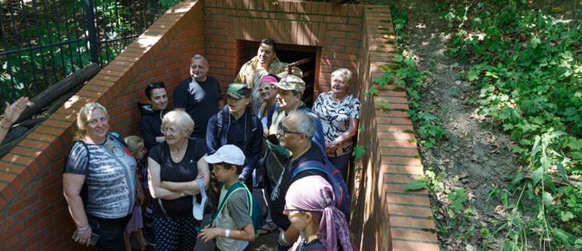 Tajemnicze bunkry i przyroda. Urodziny Jeziora Szmaragdowego