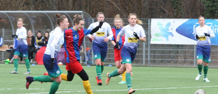 Piłka nożna. Dwa karne i 3:0 Olimpii