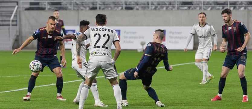 Piłka nożna. Porażka Pogoni w Warszawie