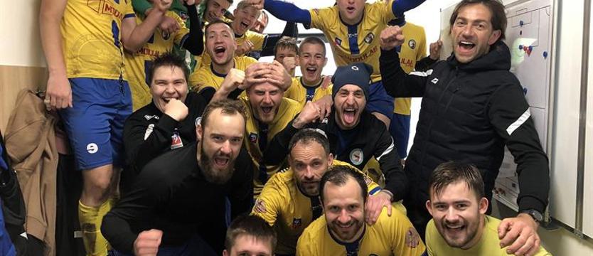 Piłka nożna. W Klasie Okręgowej Stal, Arkonia i Jeziorak z trzema punktami