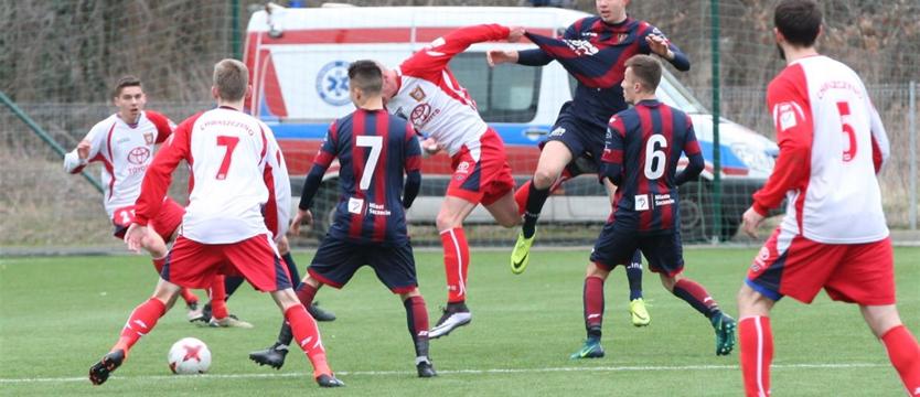 Piłkarska sobota. Wyjazdowe potyczki