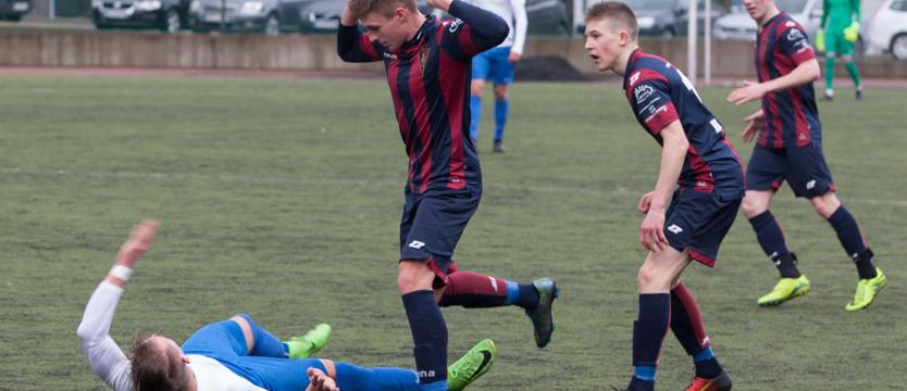 Piłka nożna. Drugi mecz i druga porażka