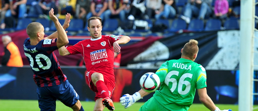 Piła nożna. Pogoń wiceliderem (filmy, galeria)